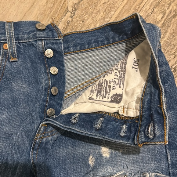 Levi’s 501 Original Cutoff Denim Short Size 26 - Picture 4 of 13